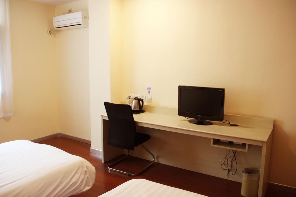 Hanting Express Jinzhou Luoyang Road Central Avenue Номер фото