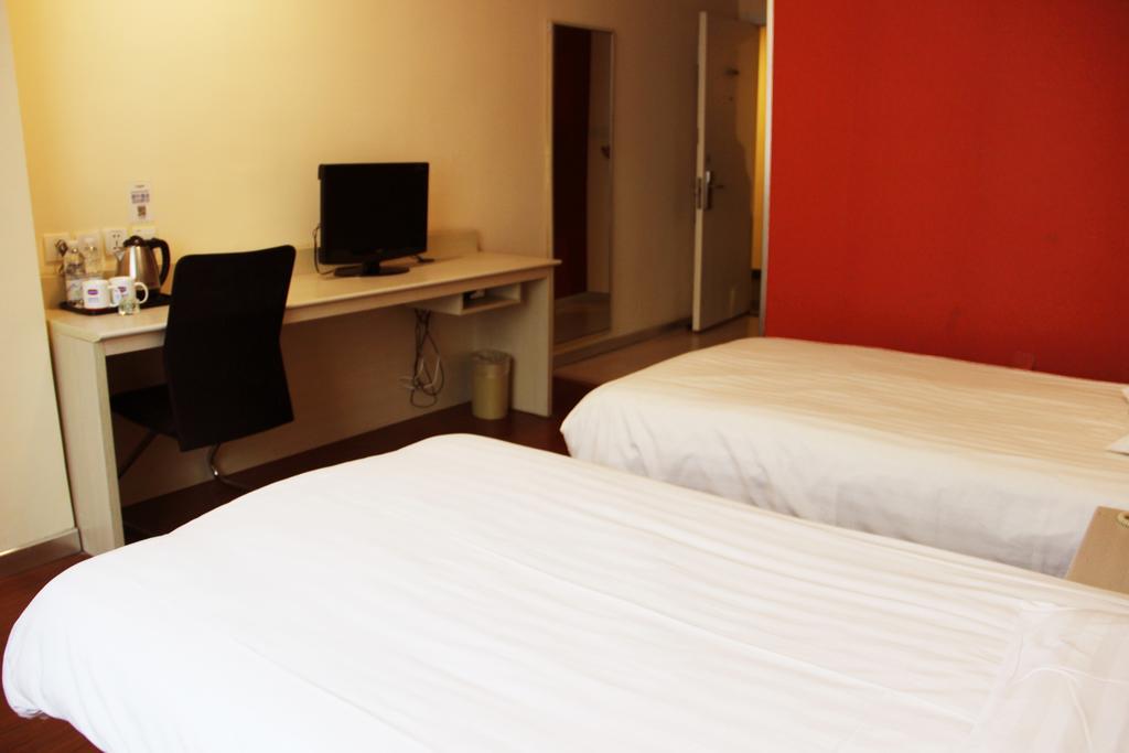Hanting Express Jinzhou Luoyang Road Central Avenue Номер фото